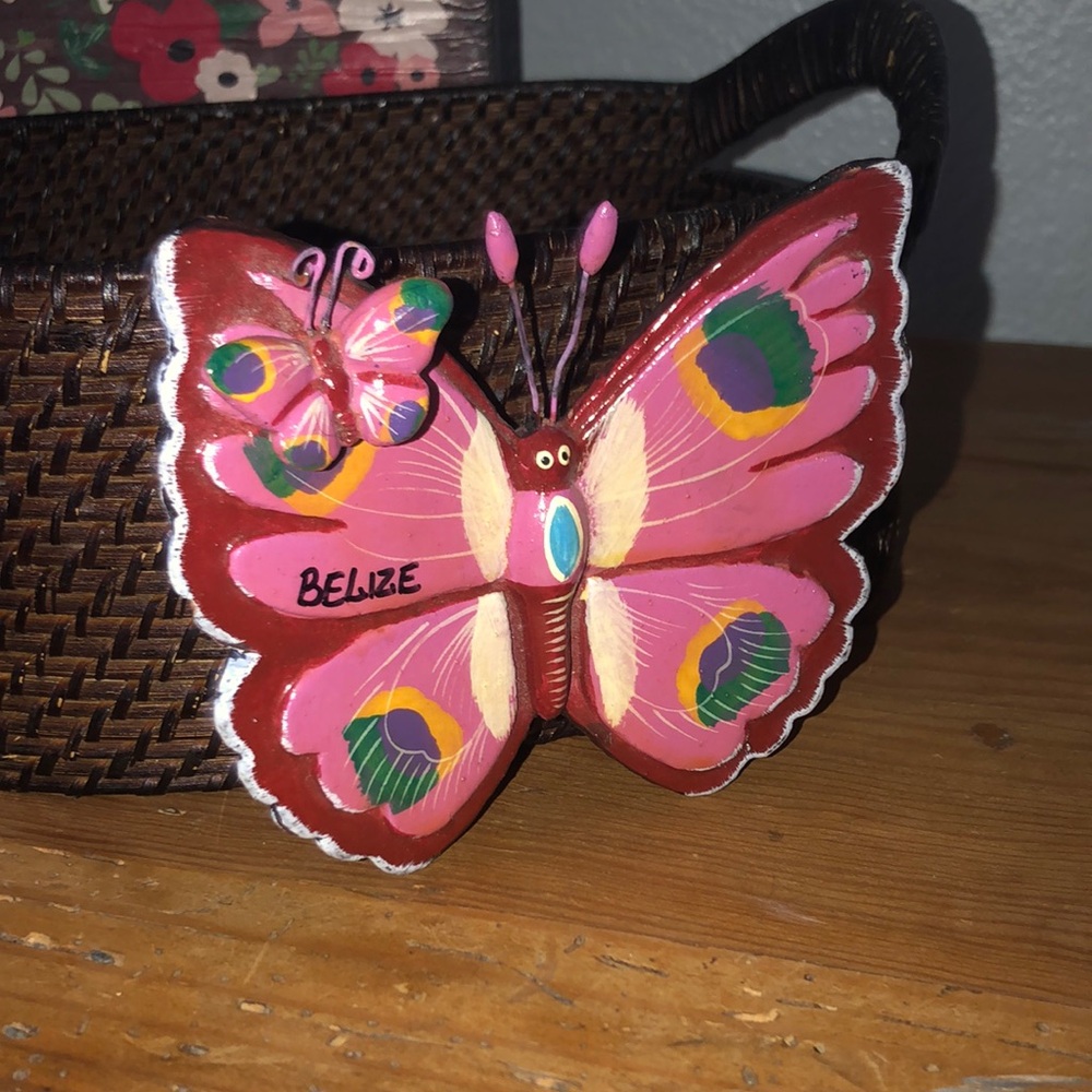 5️⃣ FOR $3️⃣! BEAUTIFUL HANDMADE BUTTERFLY FROM BELIZE